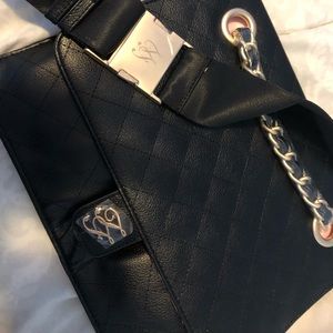 Too Faces Brush Belt